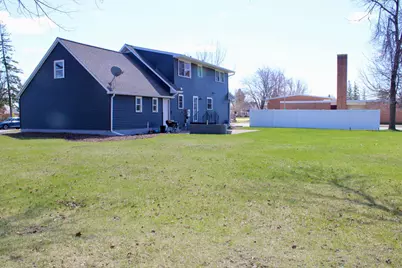 305 Arnold Avenue N, Thief River Falls, MN 56701 - Photo 21