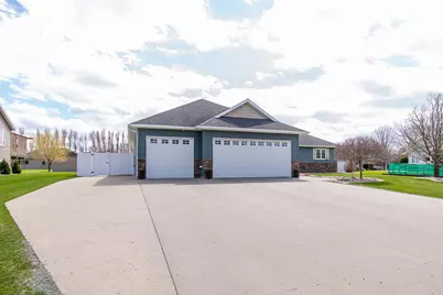 1819 52nd Avenue N, Moorhead, MN 56560 - Photo 3