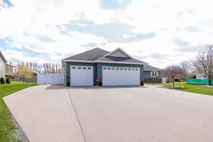 1819 52nd Ave N, Moorhead, MN 56560 - Photo 3