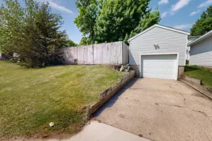 413 Highland Rd, Willmar, MN 56201 - Photo 23