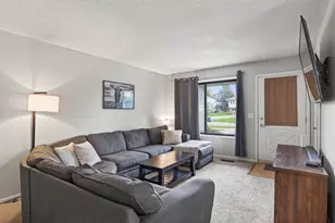 5973 Dellwood Ave, Shoreview, MN 55126 - Photo 7