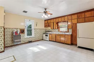 303 Lewis St, River Falls, WI 54022 - Photo 7