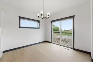 909 Acorn Ct, Hudson, WI 54016 - Photo 27