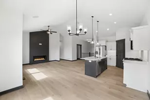909 Acorn Ct, Hudson, WI 54016 - Photo 21