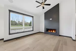 909 Acorn Ct, Hudson, WI 54016 - Photo 19