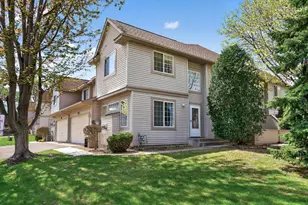 1088 Lovell Ave W, Roseville, MN 55113 - Photo 3