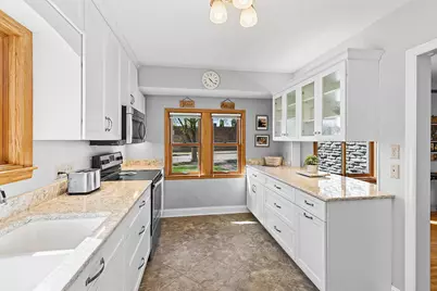 1341 Iowa Avenue W, Falcon Heights, MN 55108 - Photo 3