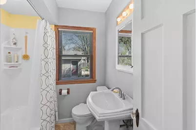 1341 Iowa Avenue W, Falcon Heights, MN 55108 - Photo 13
