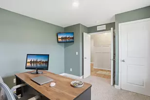 18137 Hidden Creek Trl, Lakeville, MN 55044 - Photo 19