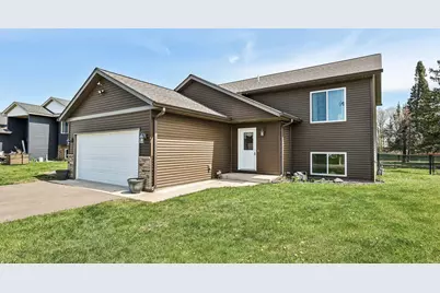 40 N Fitzgerald Avenue, Rush City, MN 55069 - Photo 3