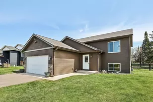 40 North Fitzgerald Avenue, Rush City, MN 55069 - Photo 3