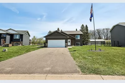 40 N Fitzgerald Avenue, Rush City, MN 55069 - Photo 1