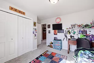 6824 Meadow View Dr S, Fargo, ND 58104 - Photo 23