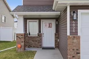 6824 Meadow View Dr S, Fargo, ND 58104 - Photo 3