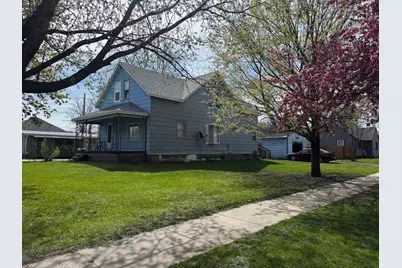 904 4th Street SE, Pipestone, MN 56164 - Photo 1