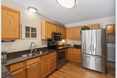 9935 Russell Avenue N #7, Brooklyn Park, MN 55444 - Photo 7