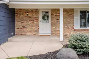10419 Morris Rd, Bloomington, MN 55437 - Photo 3