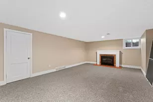 827 10 1/2 Street SW, Rochester, MN 55902 - Photo 31
