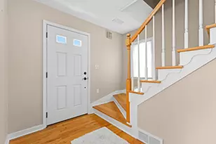827 10 1/2 Street SW, Rochester, MN 55902 - Photo 3