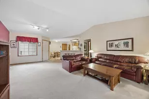 8541 Stratford Ln, Brooklyn Park, MN 55443 - Photo 7