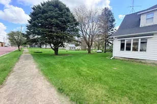 451 Paul Ave, Lake Wilson, MN 56151 - Photo 5