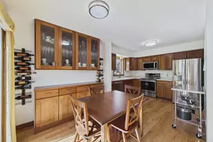 10211 Lee Dr, Eden Prairie, MN 55347 - Photo 7
