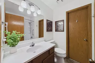 10211 Lee Dr, Eden Prairie, MN 55347 - Photo 17