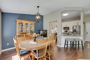 881 Kimberly Ln, Chanhassen, MN 55317 - Photo 15