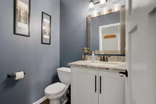 881 Kimberly Ln, Chanhassen, MN 55317 - Photo 17