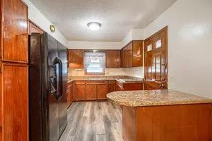 6943 Logan Ave N, Brooklyn Center, MN 55430 - Photo 11