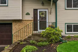 710 Clearbrook Ln, Vadnais Heights, MN 55127 - Photo 3