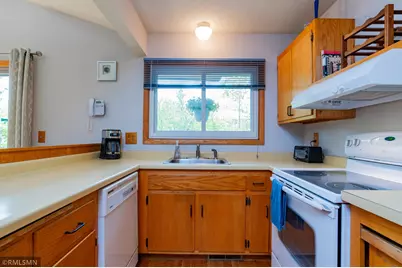 1874 Skillman Avenue W, Roseville, MN 55113 - Photo 11