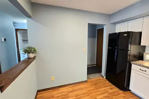2455 Londin Ln E, Maplewood, MN 55119 - Photo 3
