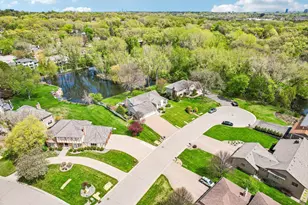 7423 Hyde Park Ln, Edina, MN 55439 - Photo 39