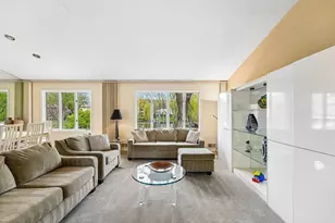 7423 Hyde Park Ln, Edina, MN 55439 - Photo 9
