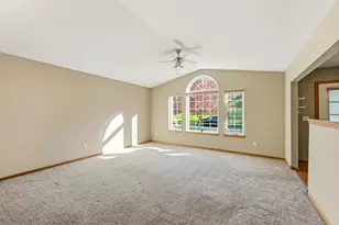 4414 Meadow Lakes Dr NW, Rochester, MN 55901 - Photo 3