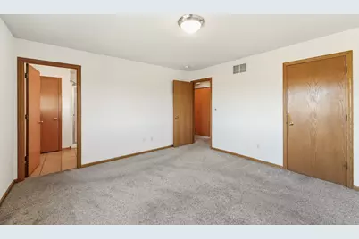 4414 Meadow Lakes Drive NW, Rochester, MN 55901 - Photo 9
