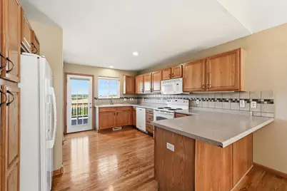 4414 Meadow Lakes Drive NW, Rochester, MN 55901 - Photo 5