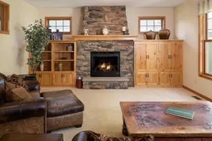 2110 Valley Creek Ln, Shakopee, MN 55379 - Photo 5