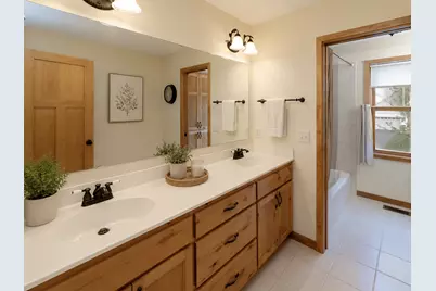 2110 Valley Creek Lane, Shakopee, MN 55379 - Photo 23