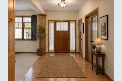 2110 Valley Creek Lane, Shakopee, MN 55379 - Photo 9