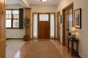 2110 Valley Creek Ln, Shakopee, MN 55379 - Photo 9