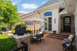 5809 Vernon Ln, Edina, MN 55436 - Photo 3