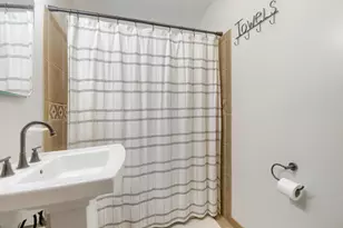 527 W Division St, River Falls, WI 54022 - Photo 21