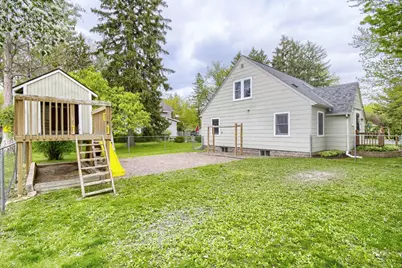 527 W Division Street, River Falls, WI 54022 - Photo 29
