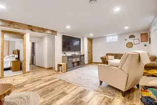 527 W Division St, River Falls, WI 54022 - Photo 15