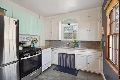 721 Parkway Drive, Saint Paul, MN 55106 - Photo 9