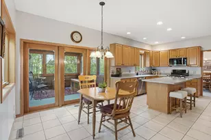 1021 Wildwood Way, Chaska, MN 55318 - Photo 15