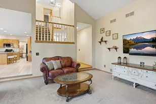 1021 Wildwood Way, Chaska, MN 55318 - Photo 11