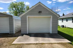 108 NW Bergen St, Adams, MN 55909 - Photo 27